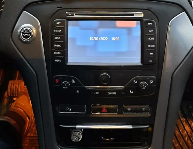 Ford Mondeo 4 со штатным экраном и блоком климата CLIMATE
