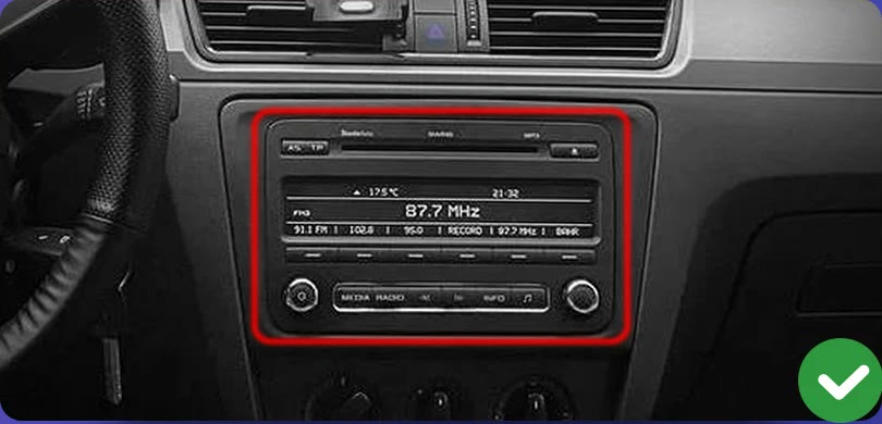 Штатная магнитола Skoda Rapid с монохромным дисплеем