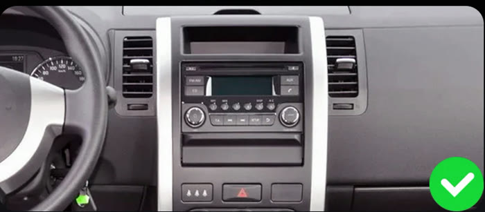 Nissan X-Trail T31 с обычной штатной магнитолой