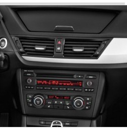 Штатна панель BMW X1 E84 з магнітолою і кліматом