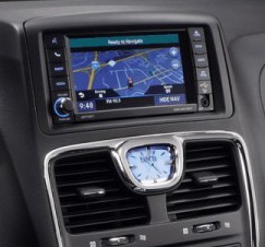 Штатна панель Chrysler Grand Voyager 5 RT після оновлення 2011 року