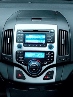 Штатна панель Hyundai i30 FD з клімат-контролем