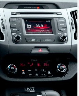 Штатна панель Kia Sportage 3 (SL) 2010–2016 з кольоровим екраном