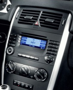 Штатна панель Mercedes-Benz B-Class W245 зі штатною магнітолою