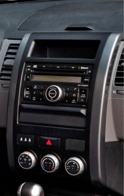 Штатна панель Nissan X-Trail T31