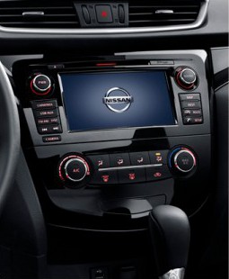Штатна панель Nissan X-Trail T32 зі штатним 7-дюймовим екраном