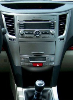 Штатна панель Subaru Legacy, Outback BM, BR