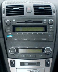 Штатна панель Toyota Avensis T270